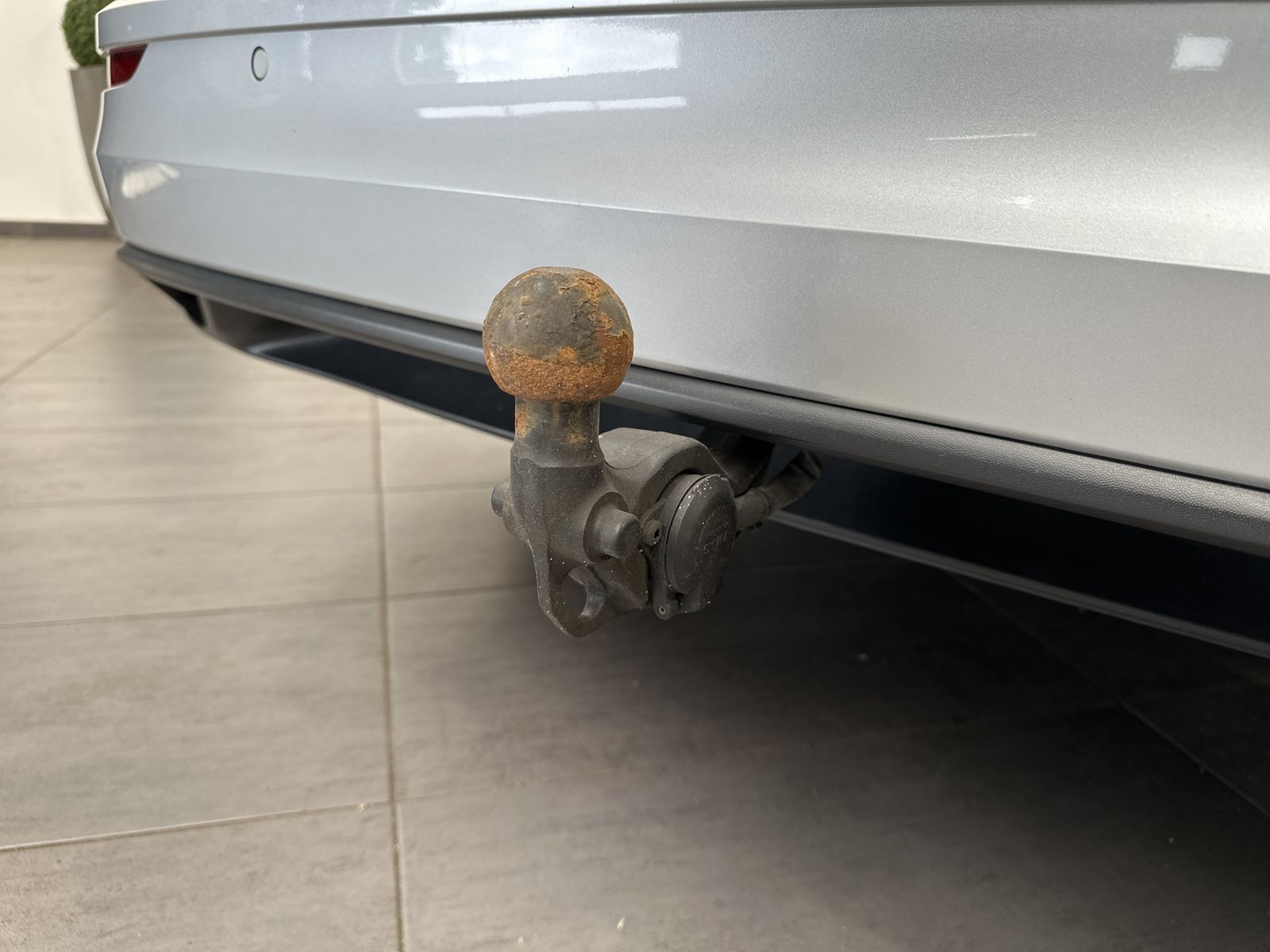 Fahrzeugabbildung Volkswagen Golf Variant 2.0 TDI DSG Life NAV+LED+AHK+PANORA