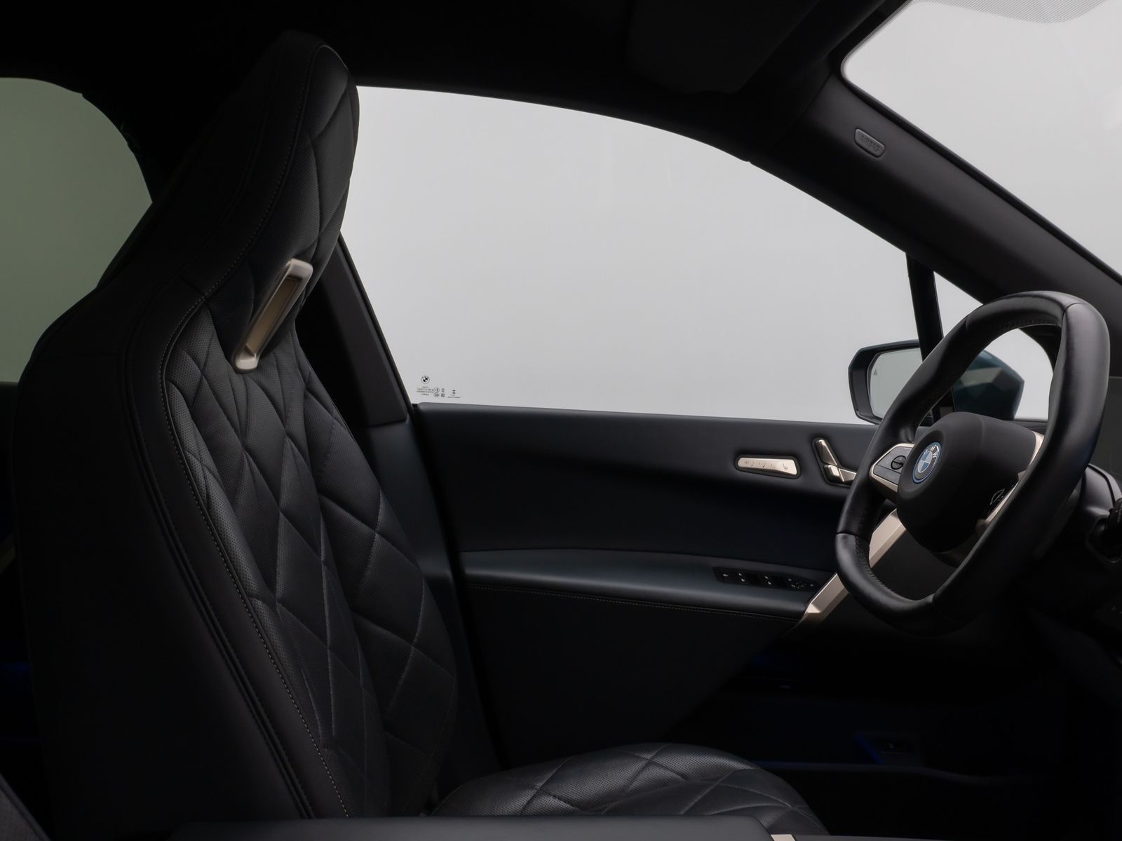 Fahrzeugabbildung BMW iX xD40 Sport Panorama 360° Laser DAB H/K 21Zoll