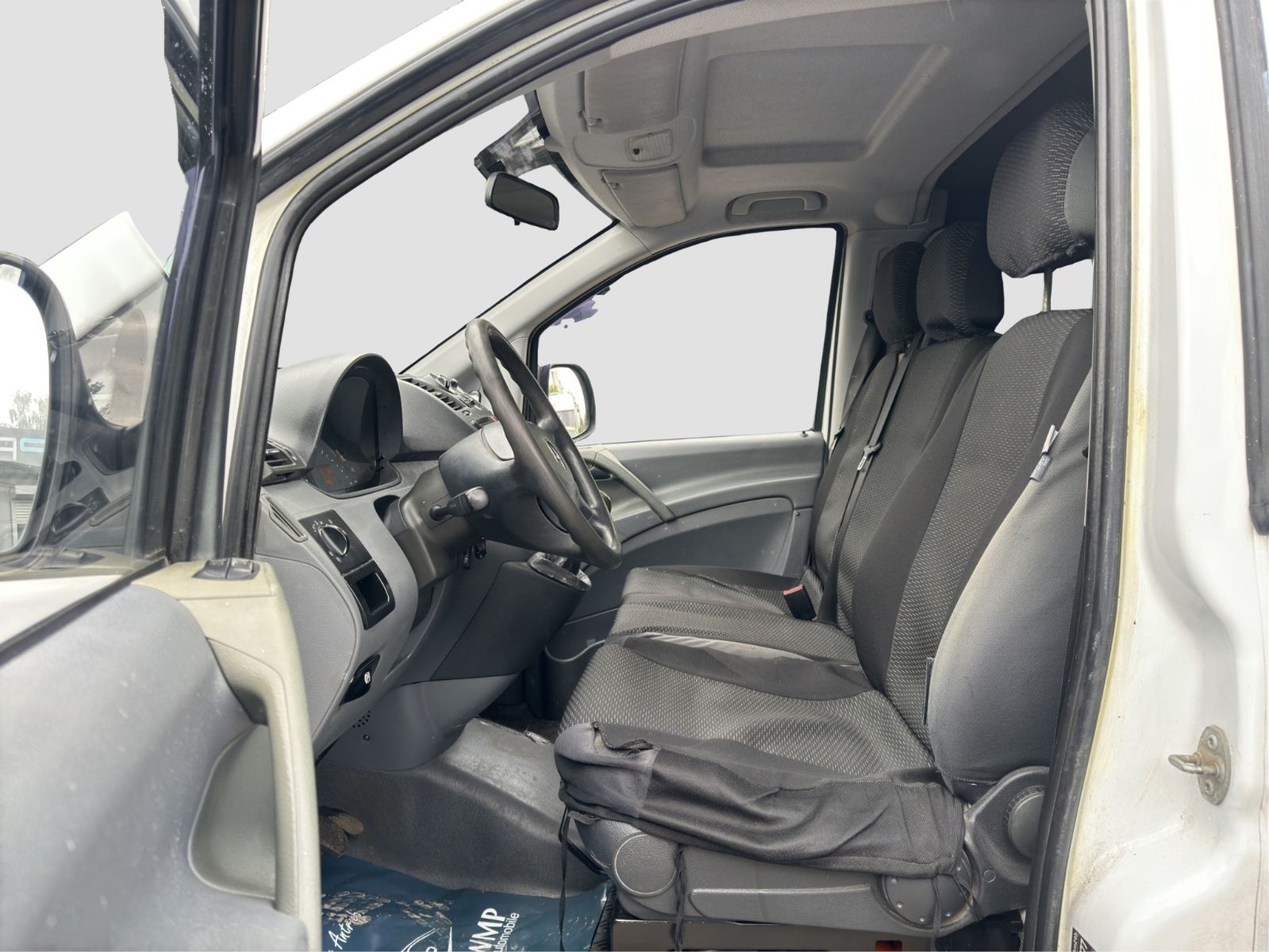 Fahrzeugabbildung Mercedes-Benz Vito Mixto 109 CDI/Camper/Solar/TÜV-Neu/Dachluke