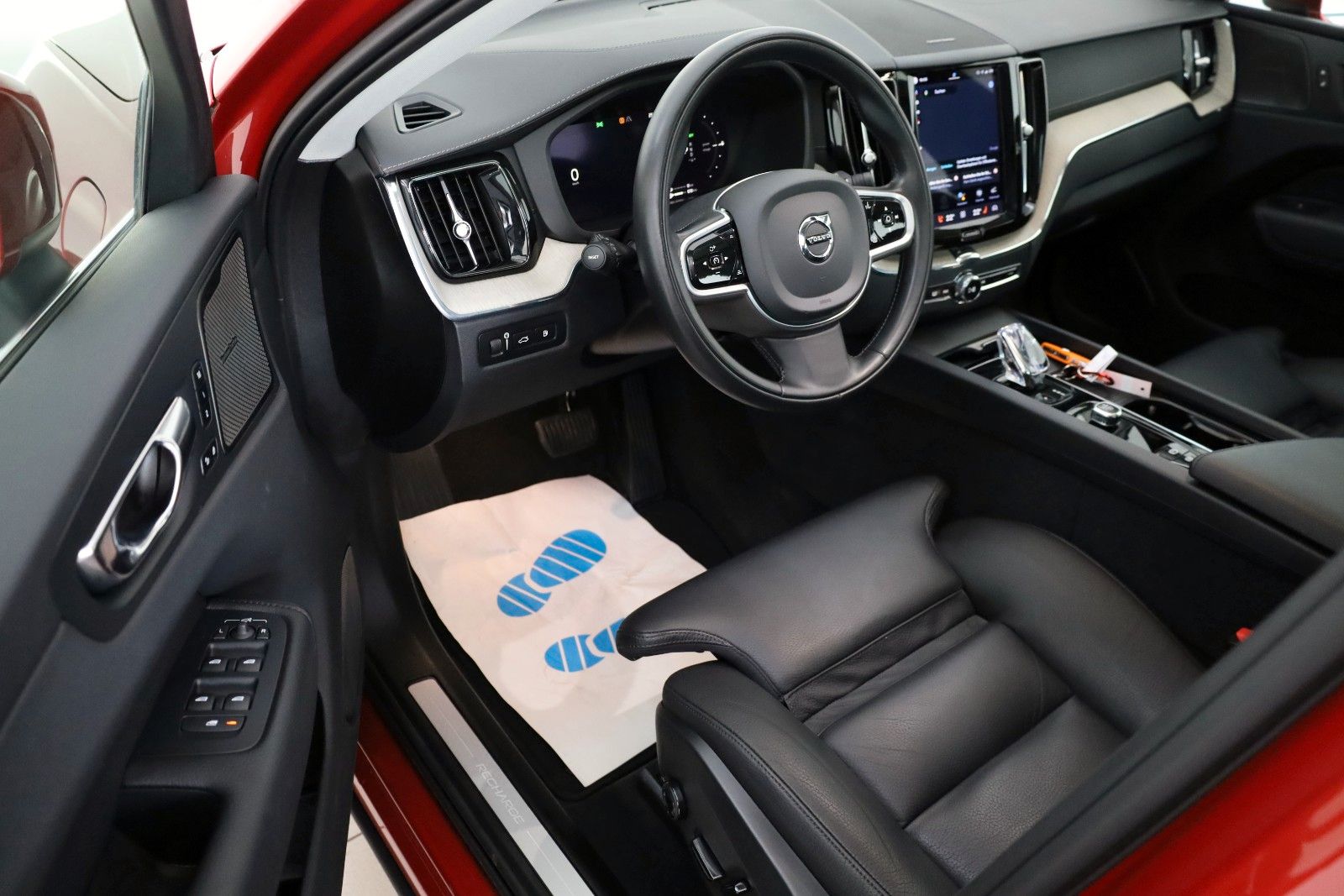 Fahrzeugabbildung Volvo XC60 Plus Bright T6 AWD,Leder,Navi,LED,SH,Panora