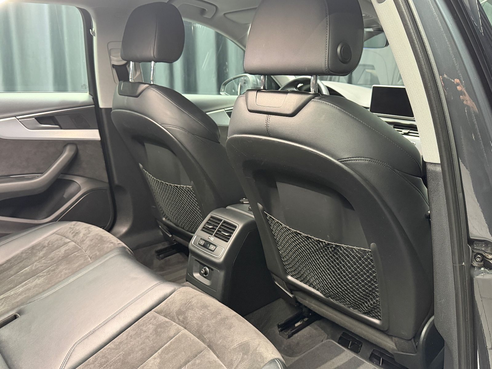 Fahrzeugabbildung Audi A4 Avant g-tron sport|S-LINE|S-TRONIC|HEAD-UP|