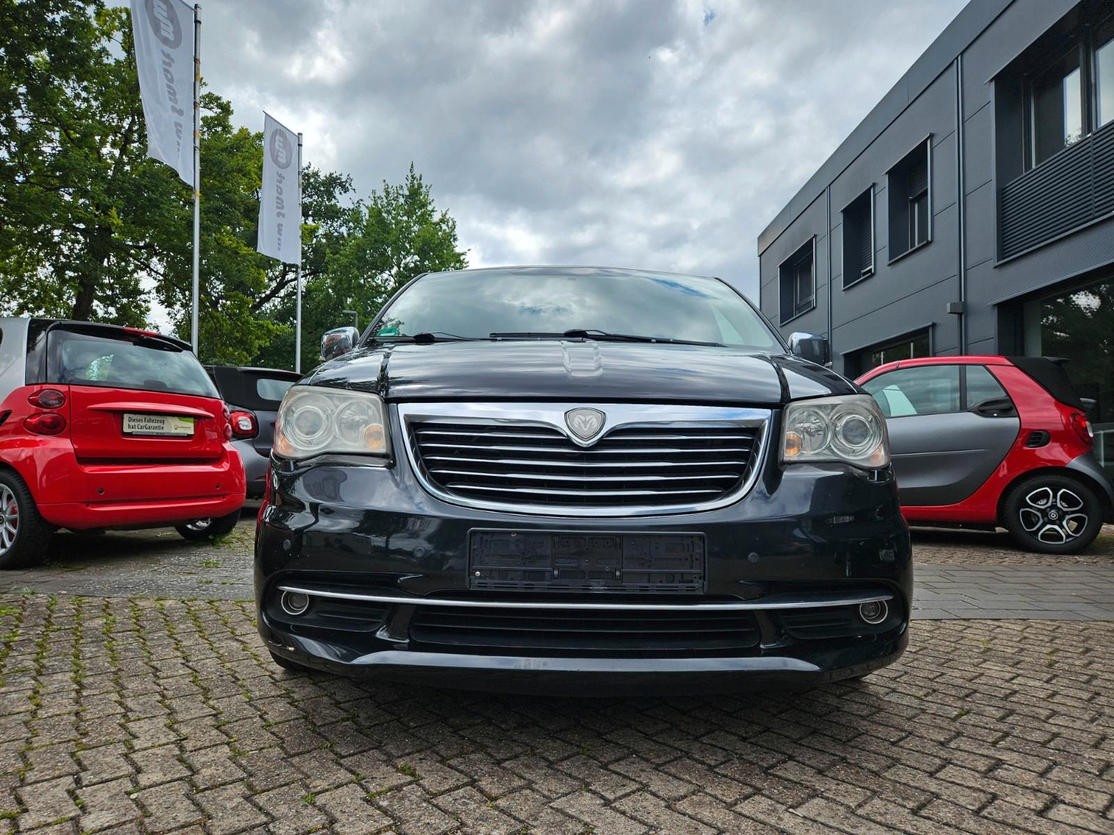 Lancia Voyager 2.8 MultiJet 16v Platinum Automatik