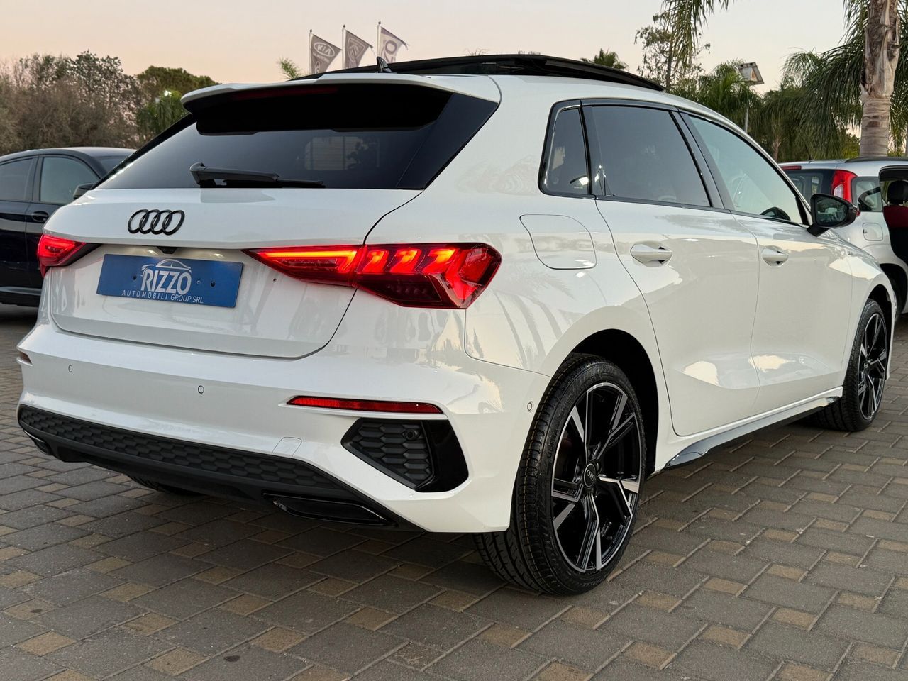 Audi AUDI A3 SPB 35TDI 150CV S LINE TRONIC TETTO AMBI imagem 2