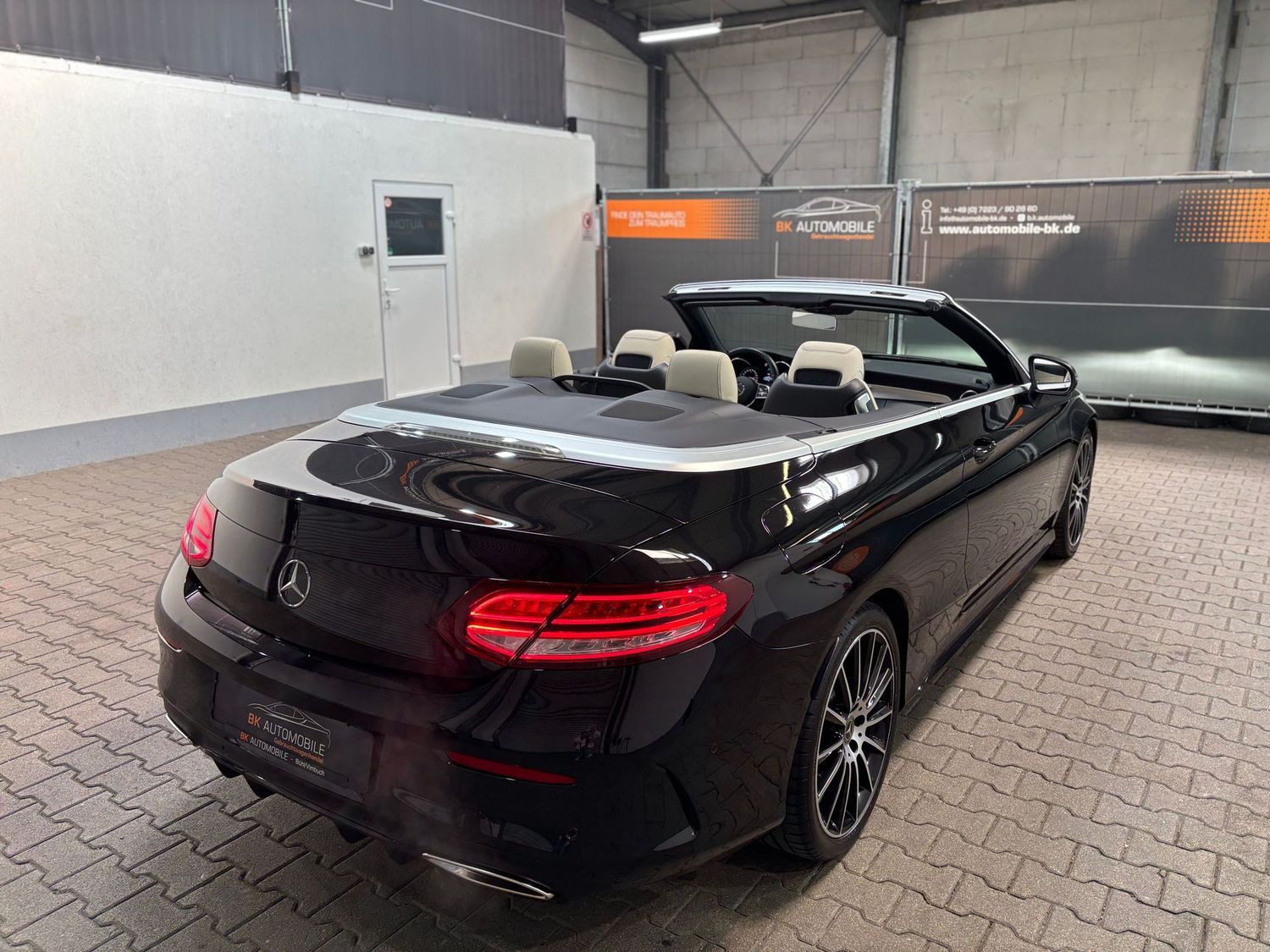 Fahrzeugabbildung Mercedes-Benz C 180 AMG Night#LED#Leder#Airscarf#Memory#Kamera