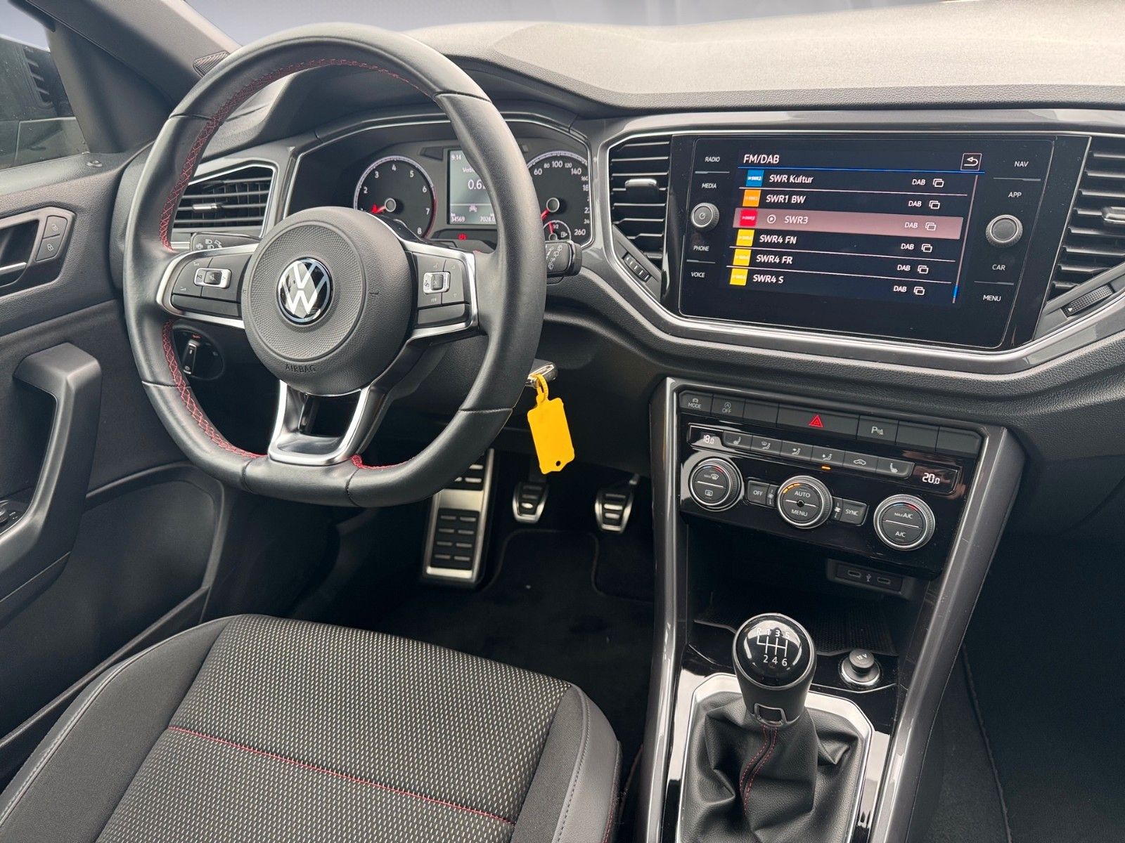 Fahrzeugabbildung Volkswagen T-Roc Sport 1.5 TSI