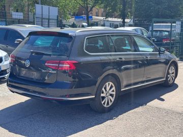 Volkswagen Passat Variant - 4