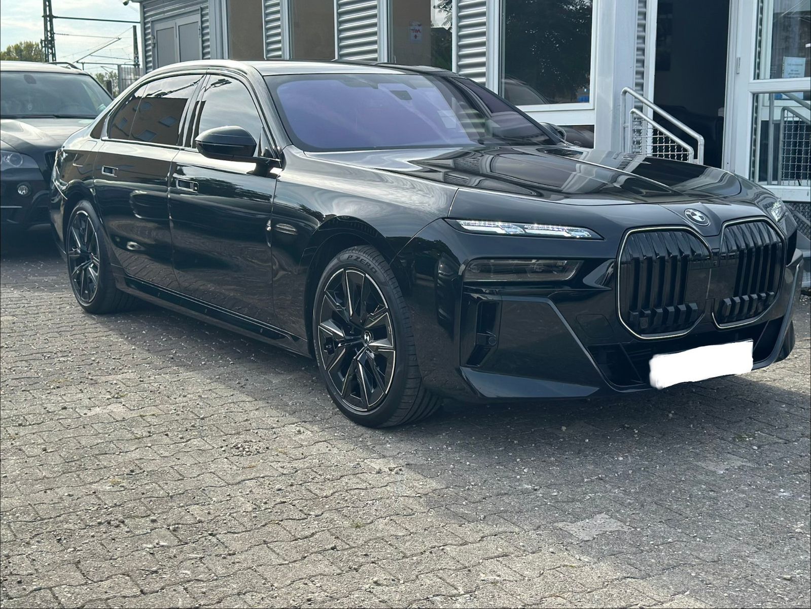 Fahrzeugabbildung BMW 740d LANG xDRIVE M SPORTPAKET*VOLL*