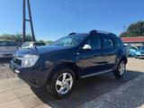 Dacia Duster 1,6 Laureate 4x2 Sportsitze Sport Lenkrad - Dacia Duster Gebrauchtwagen in Hannover