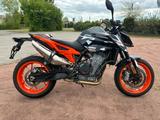 KTM 890 DUKE GP - KTM 890 DUKE GP