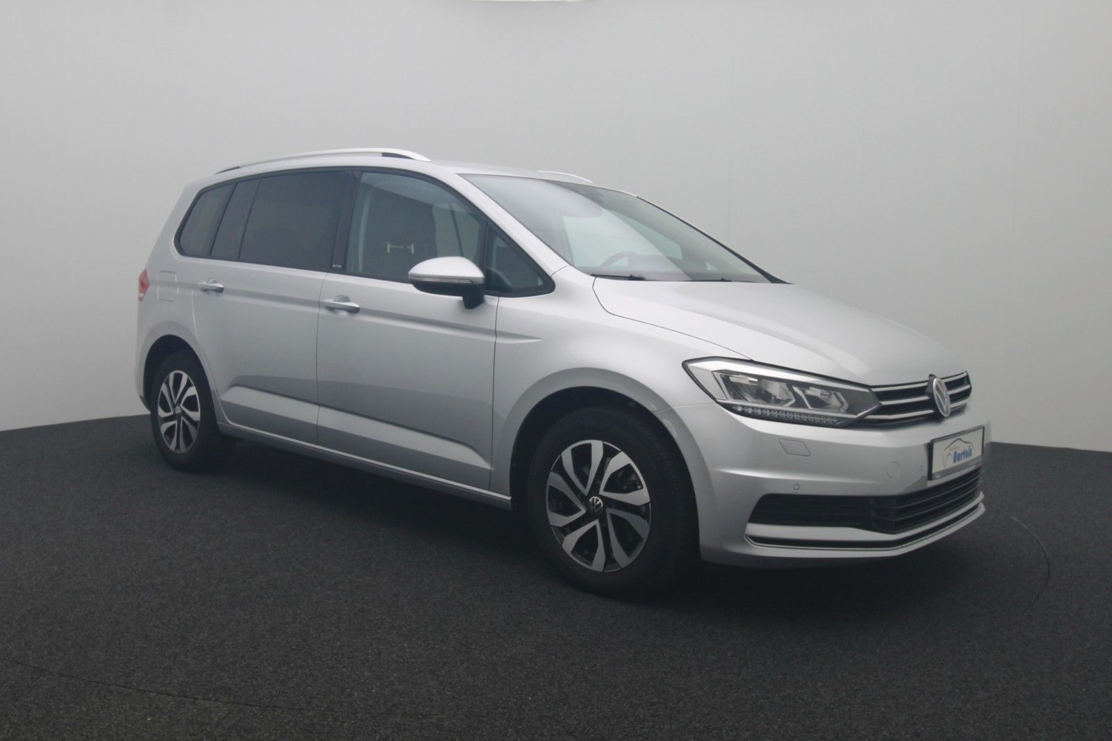 Fahrzeugabbildung Volkswagen Touran Active DSG AHK LED ACC Kamera