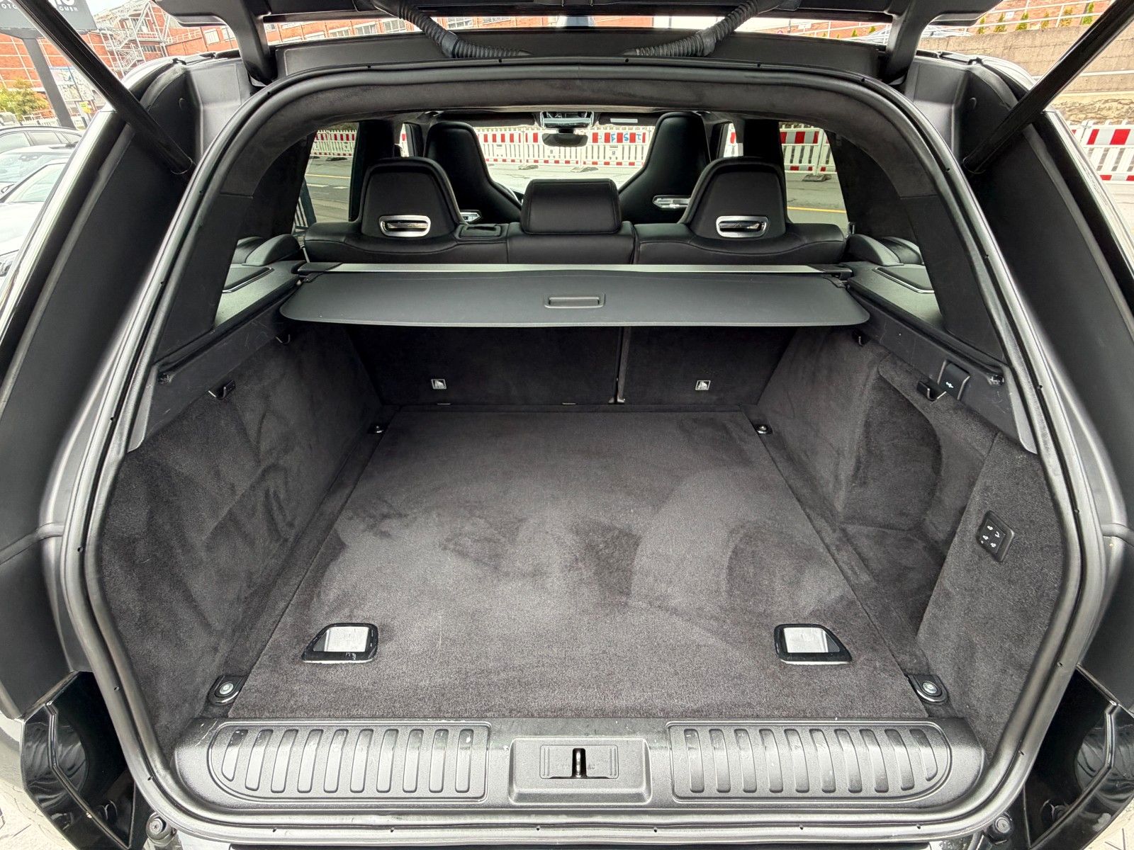 Land Rover Range Rover Sport SVR Aut. 1 Hand - /// foto 25