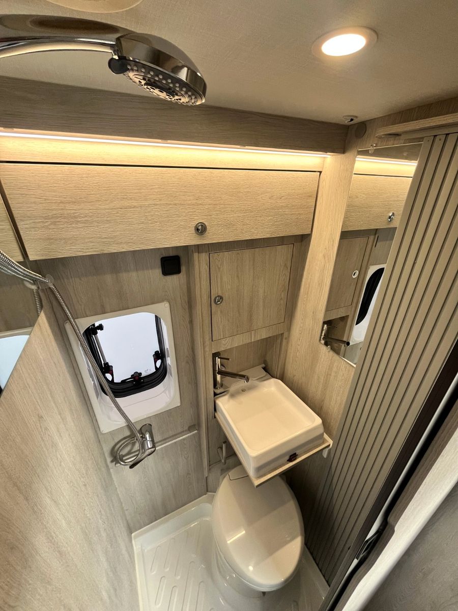 Fahrzeugabbildung Roller Team Livingstone 6 XL Herbst Deals