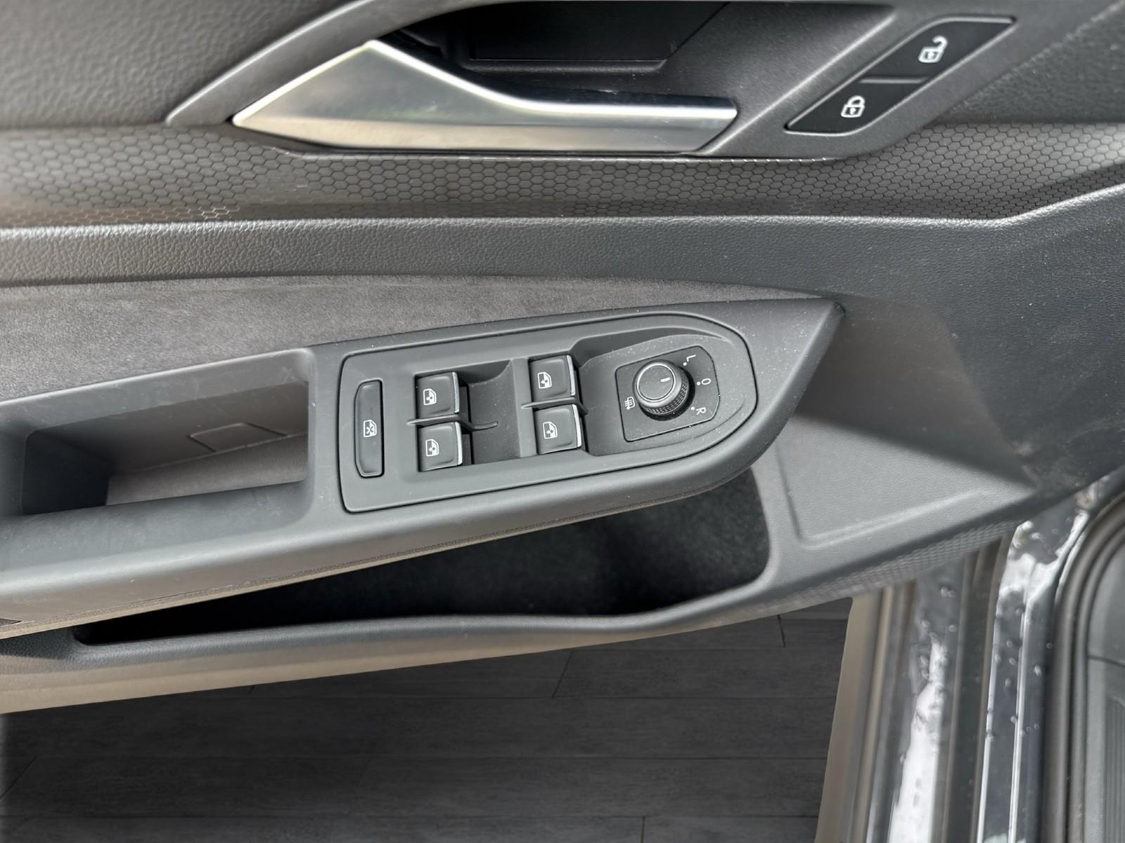 Volkswagen Golf 2.0 GTI LED+ CARPLAY SITZHEIZUNG, миниатюра 16