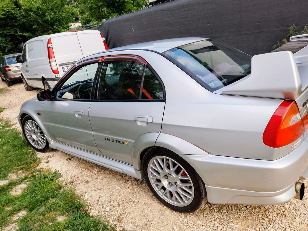 Mitsubishi Andere