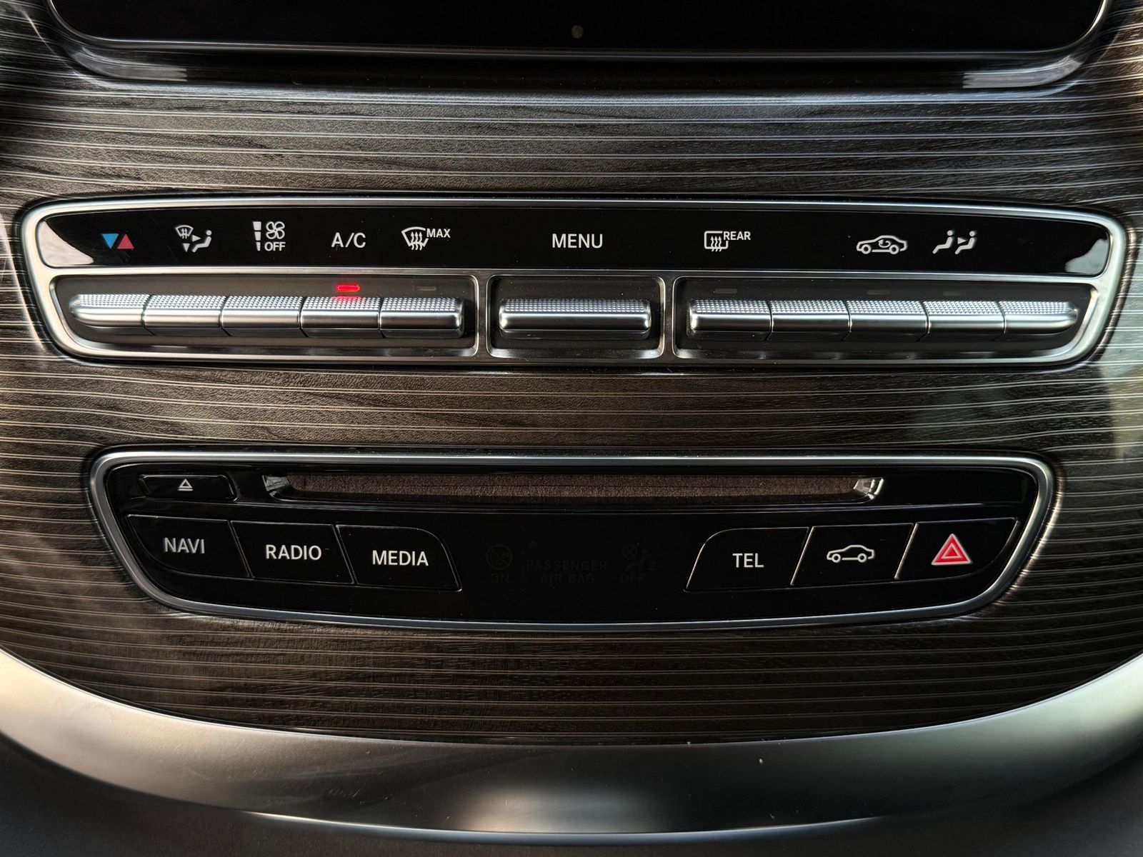 Fahrzeugabbildung Mercedes-Benz V 300 d 9G Avantg Extralang LED+SHZ+KAM+LEDER+8S