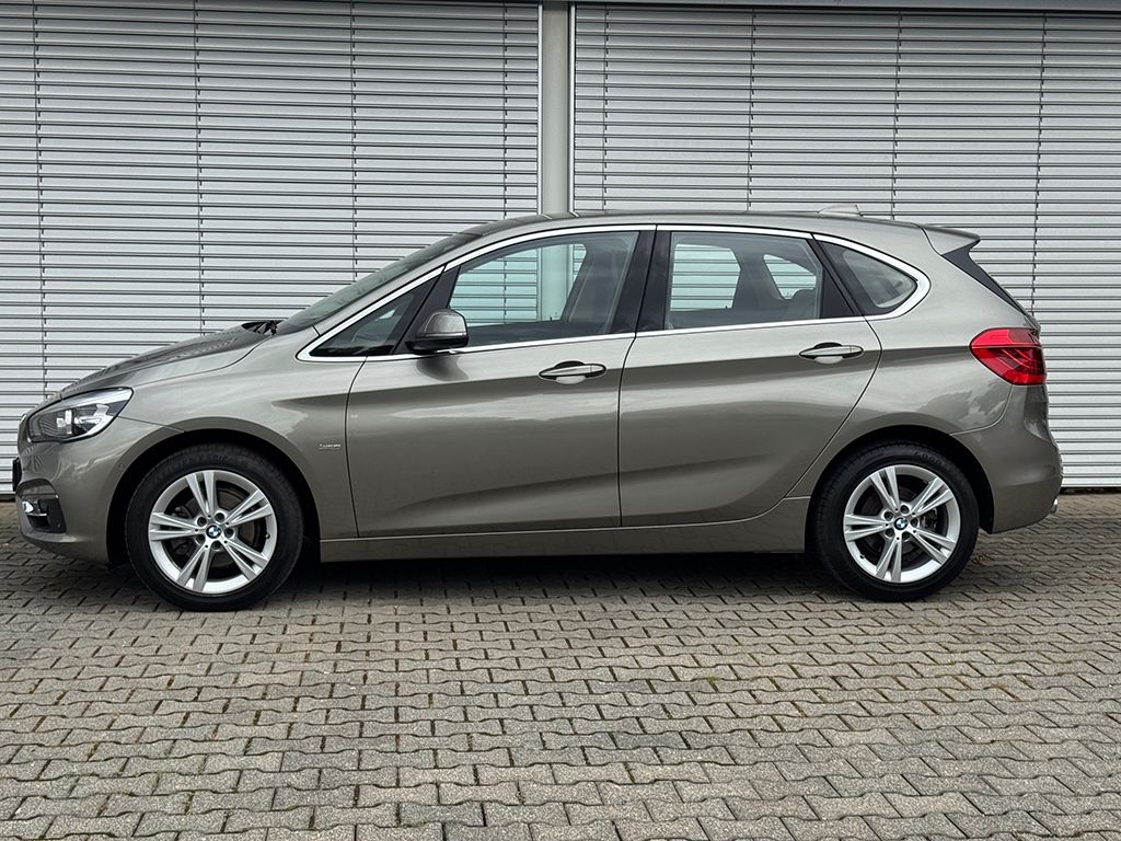 2 Active Tourer 218 i Luxury Line *NAVI*PDC*