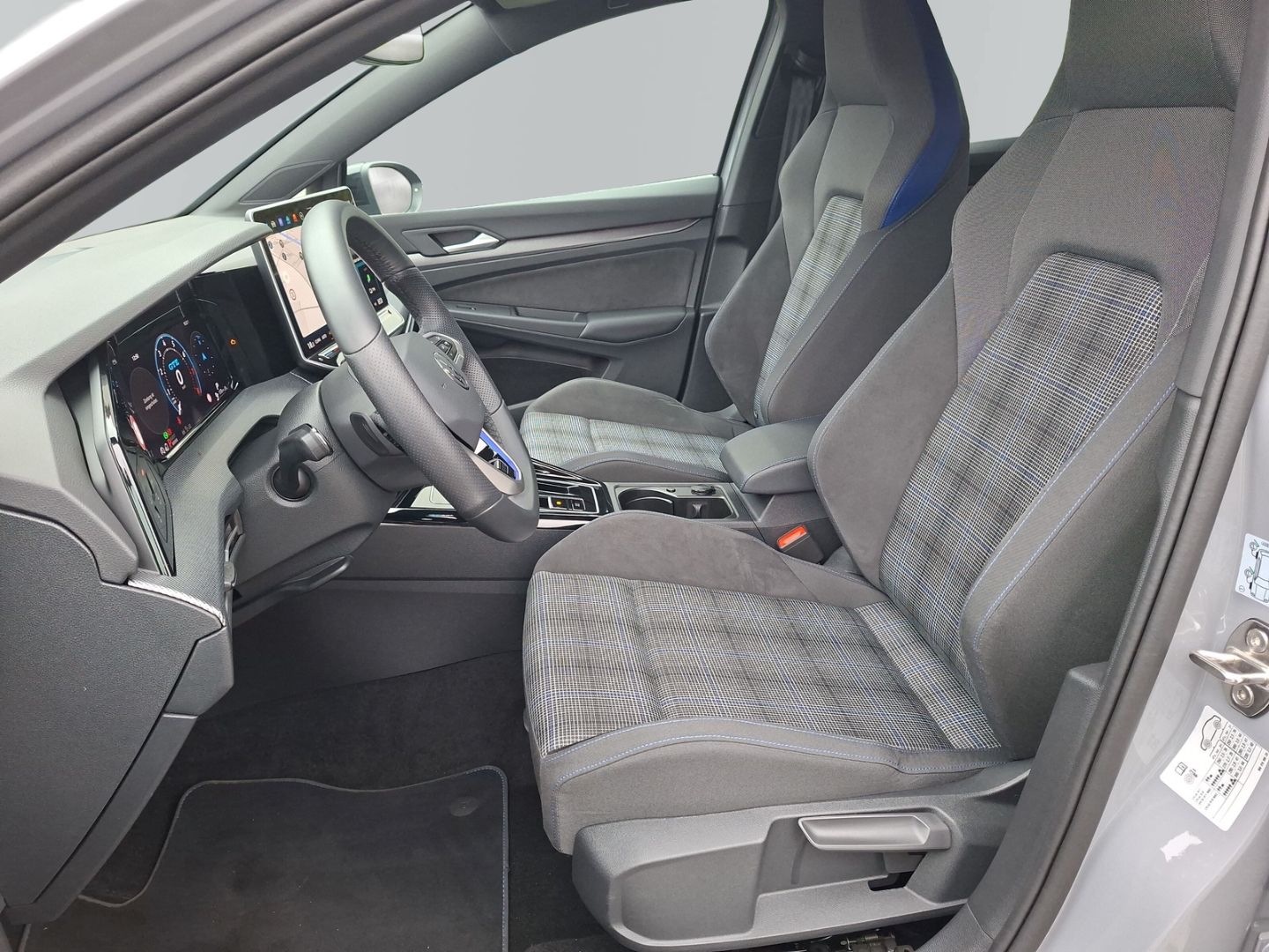 Golf VIII GTE eHybrid *KAMERA*GARANTIE*BLACKSTYL