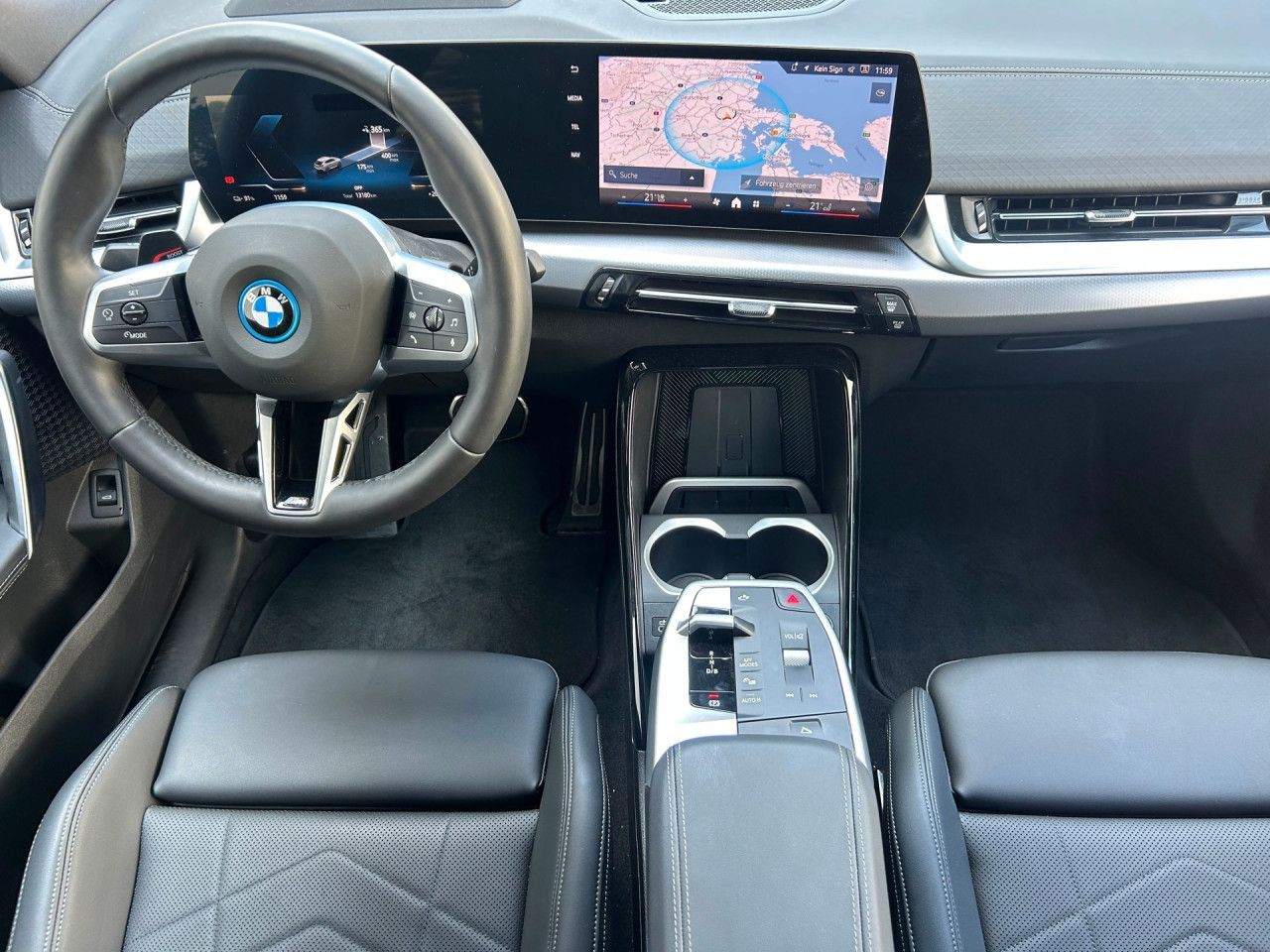 BMW iX2 - Bild 16