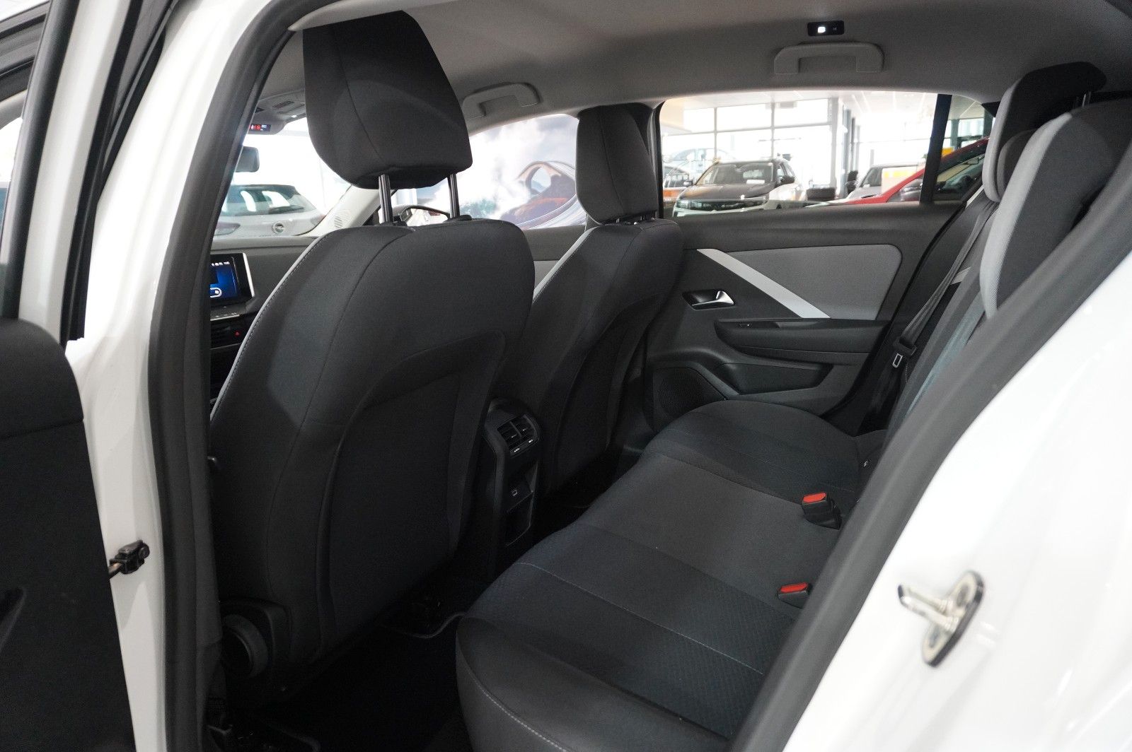 Fahrzeugabbildung Opel Astra L Lim. 1.5D BUSINESS EDIT. NAI/LED/KAMERA
