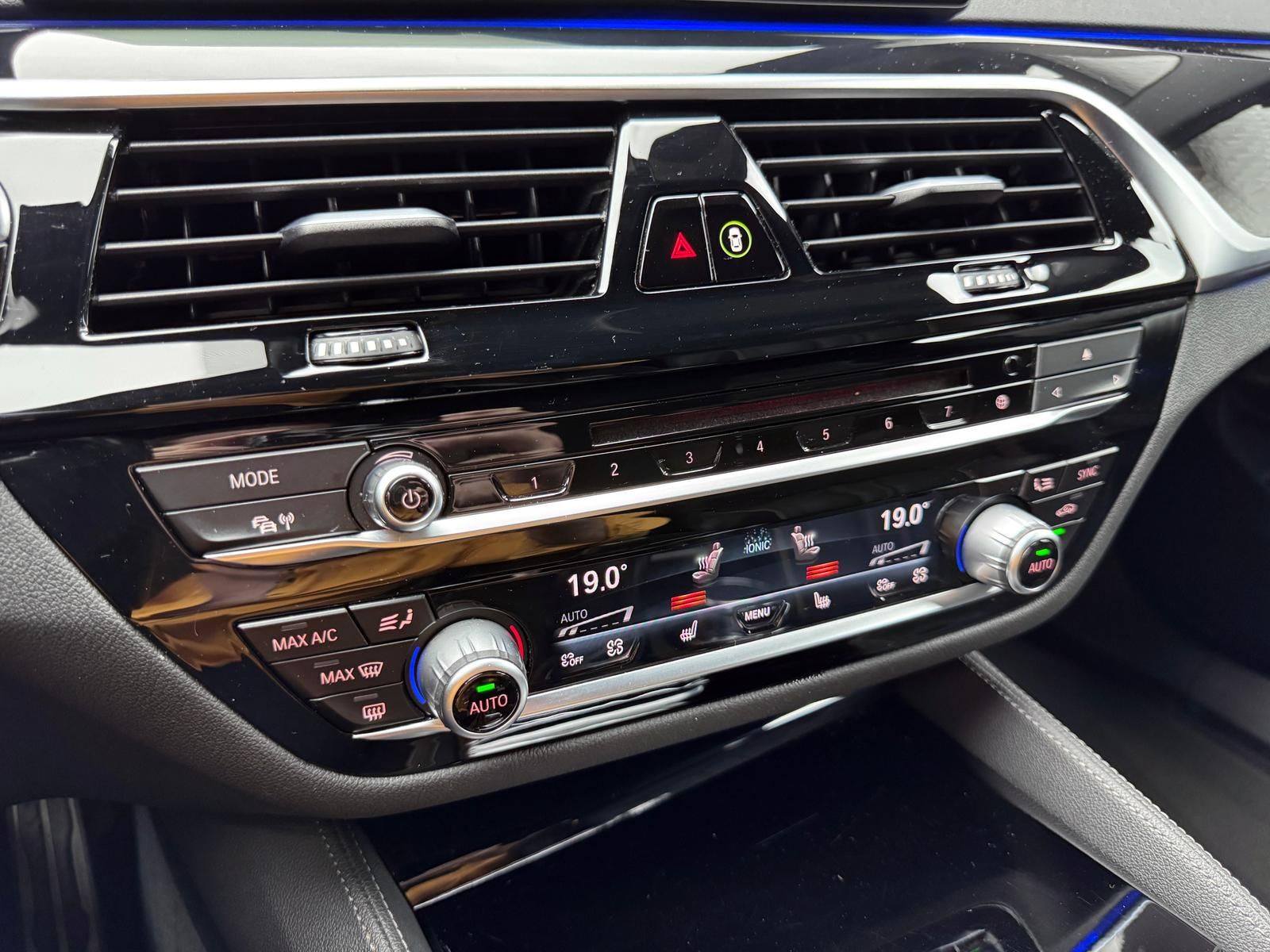 Fahrzeugabbildung BMW XDR/M-PAKET/AKTIVLENK/NIGHTV/ACC/H&K/LUFT/PANO