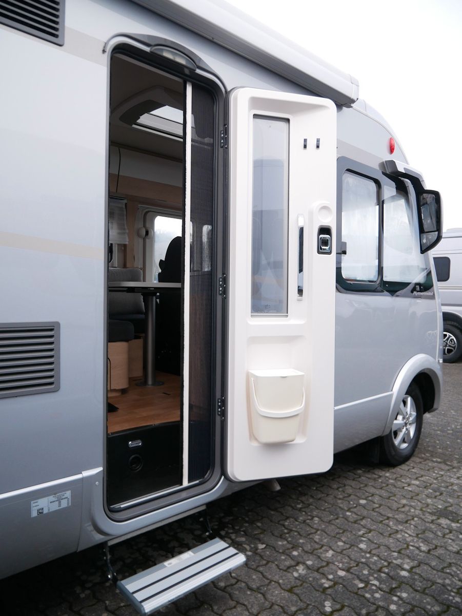 Fahrzeugabbildung HYMER / ERIBA / HYMERCAR BMC I 680 1.Hand Autom. Kamera Markise NAVI ALU