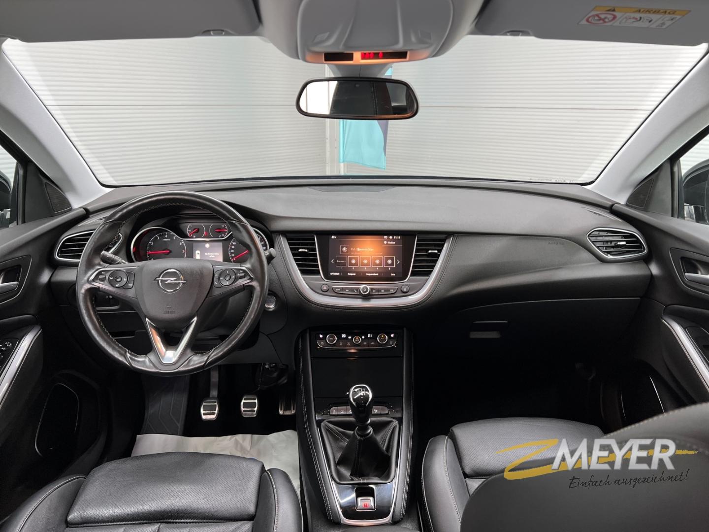 Opel Grandland X Ultimate 1.2 MT6 AHK PDC SHZ LHZ AGR