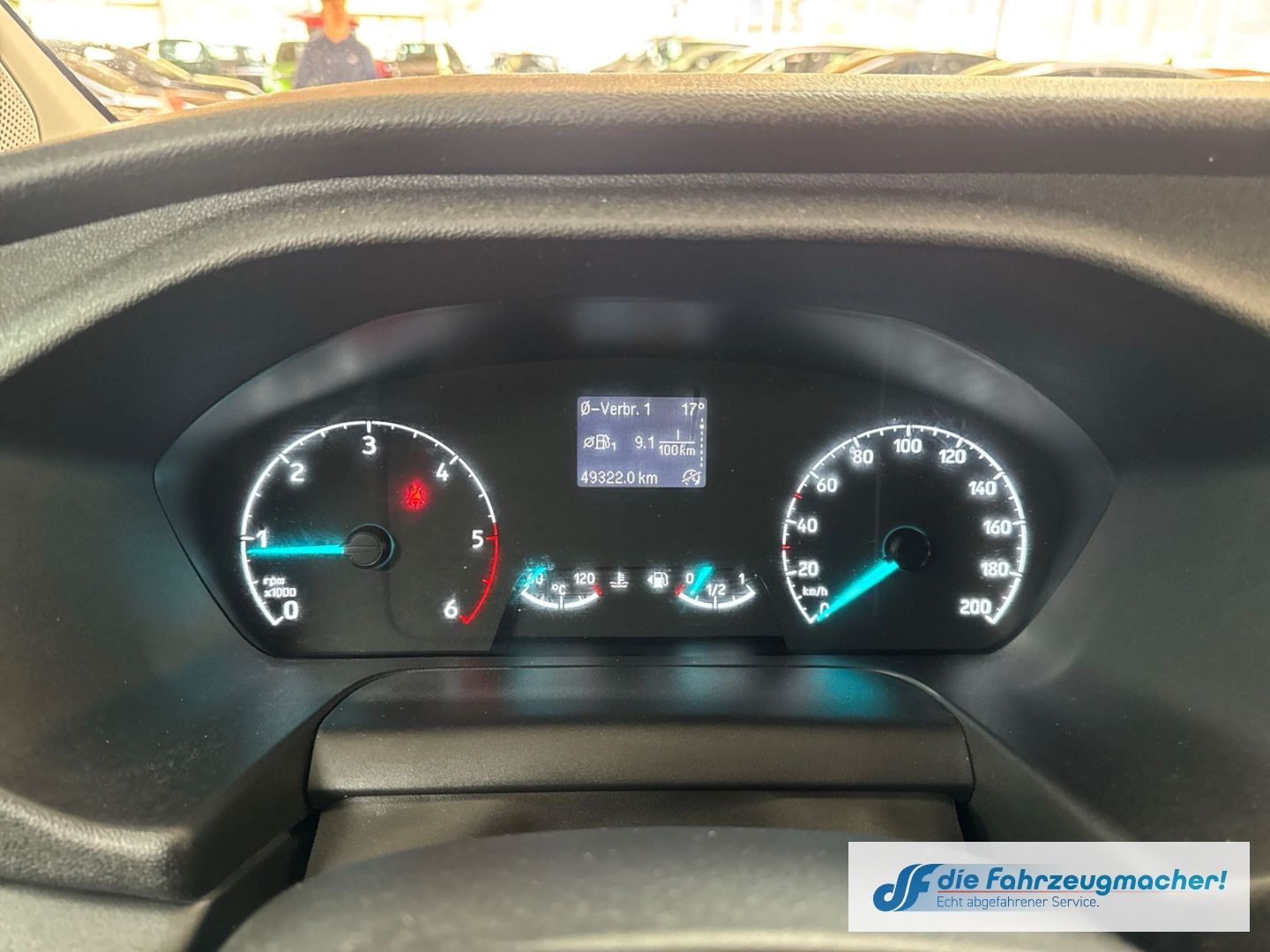 Fahrzeugabbildung Ford Transit Custom Tourneo 320 L2 Trend Dyn. Kurvenl