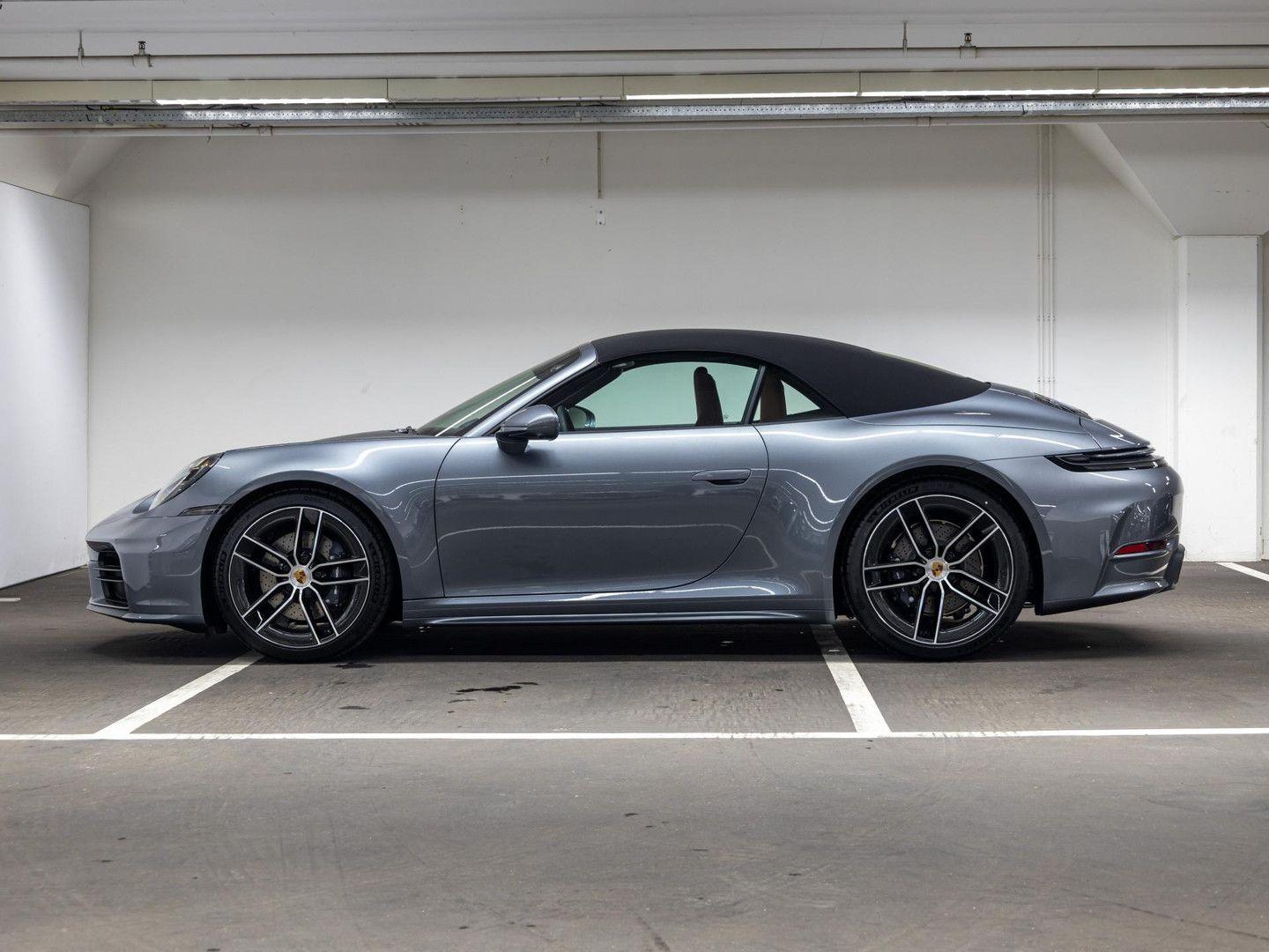 Porsche 992 Cabrio Carrera