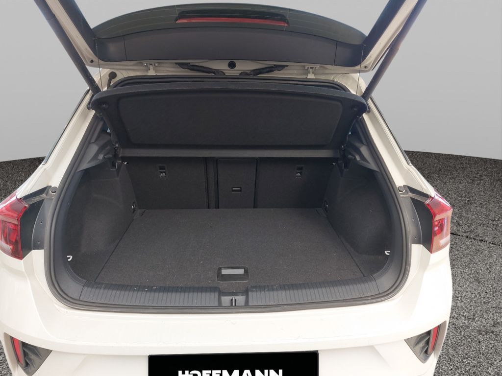 Fahrzeugabbildung Volkswagen T-Roc 1.5 TSI DSG R-Line AHZV LED ACC