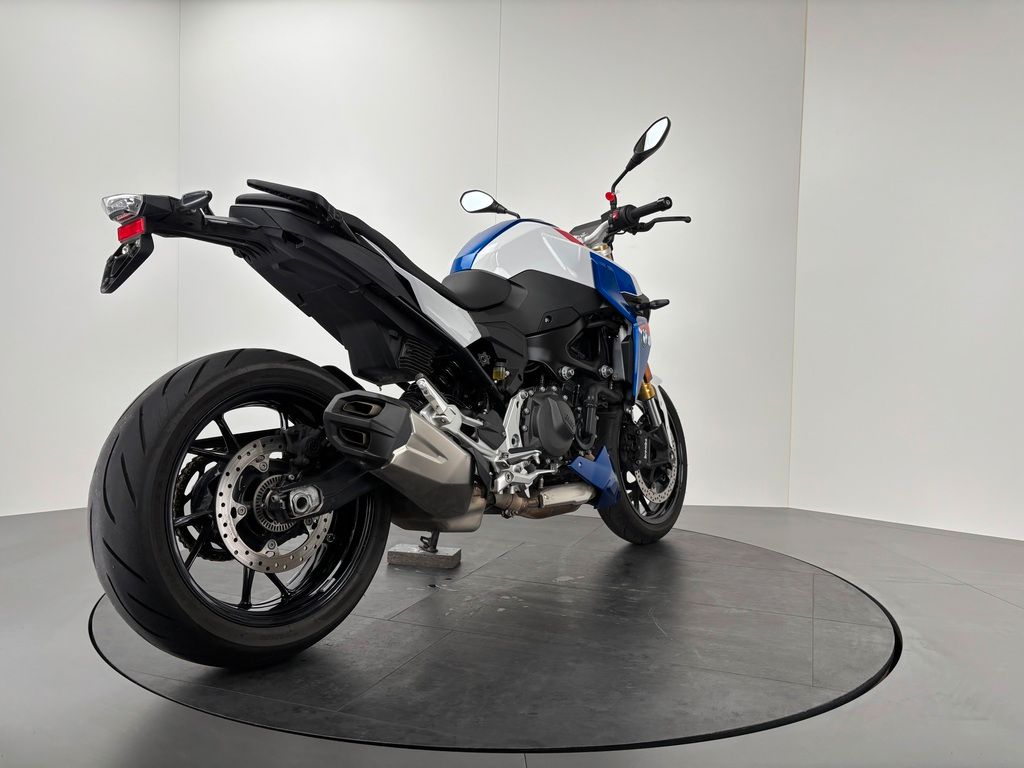 Fahrzeugabbildung BMW F900 R *TOP-ZUSTAND *SERVICE NEU