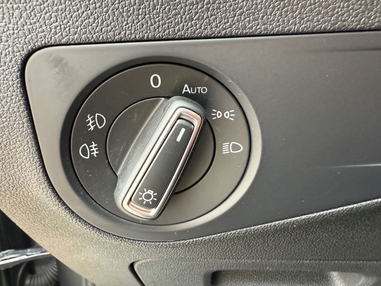 VW Tiguan Join Start-Stopp 4Motion 2.0 TDI BMT EU6d - Image 13