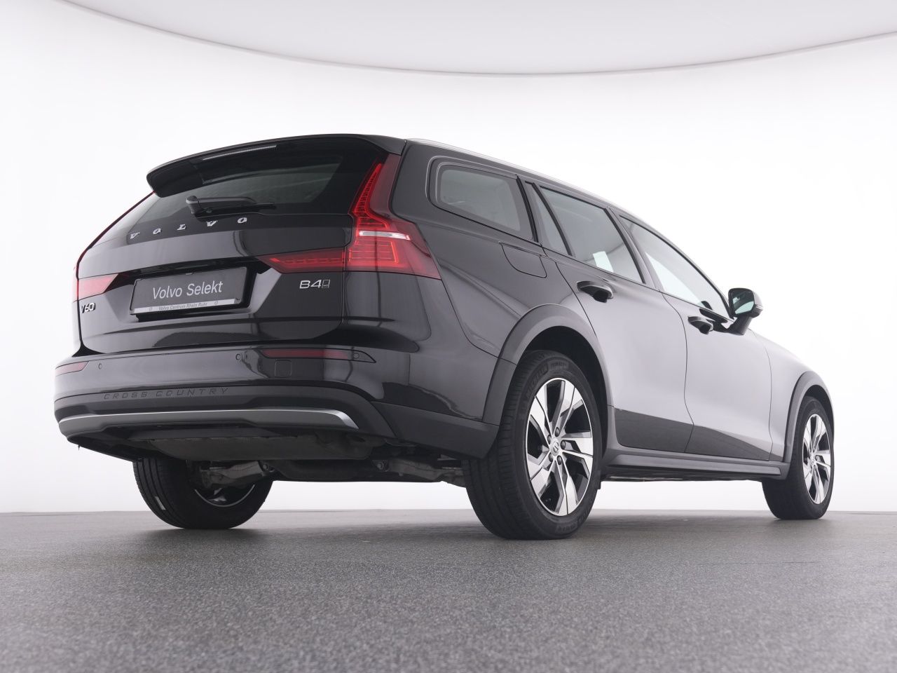 Volvo V60 Cross Country B4 AWD Plus+MEMRY+DAB+KAM foto 8