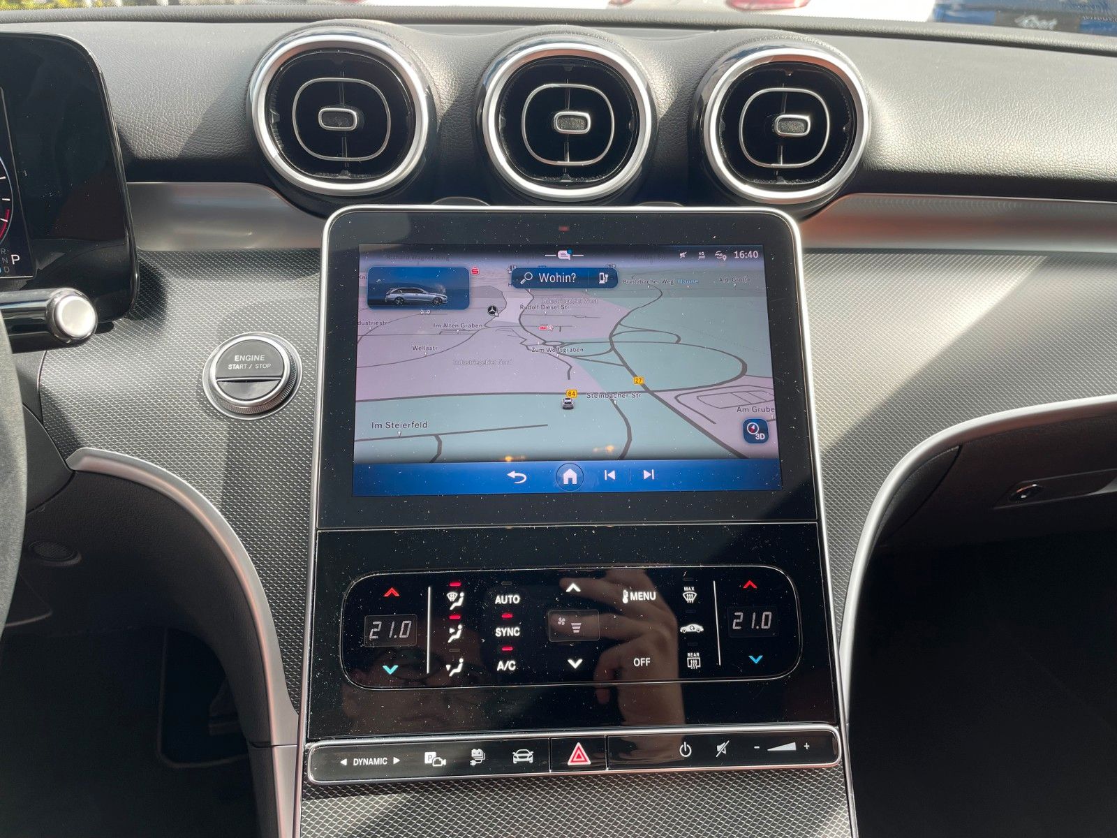 Fahrzeugabbildung Mercedes-Benz C 300 e T AVANTGARDE R-Kamera+TOTW+Carplay