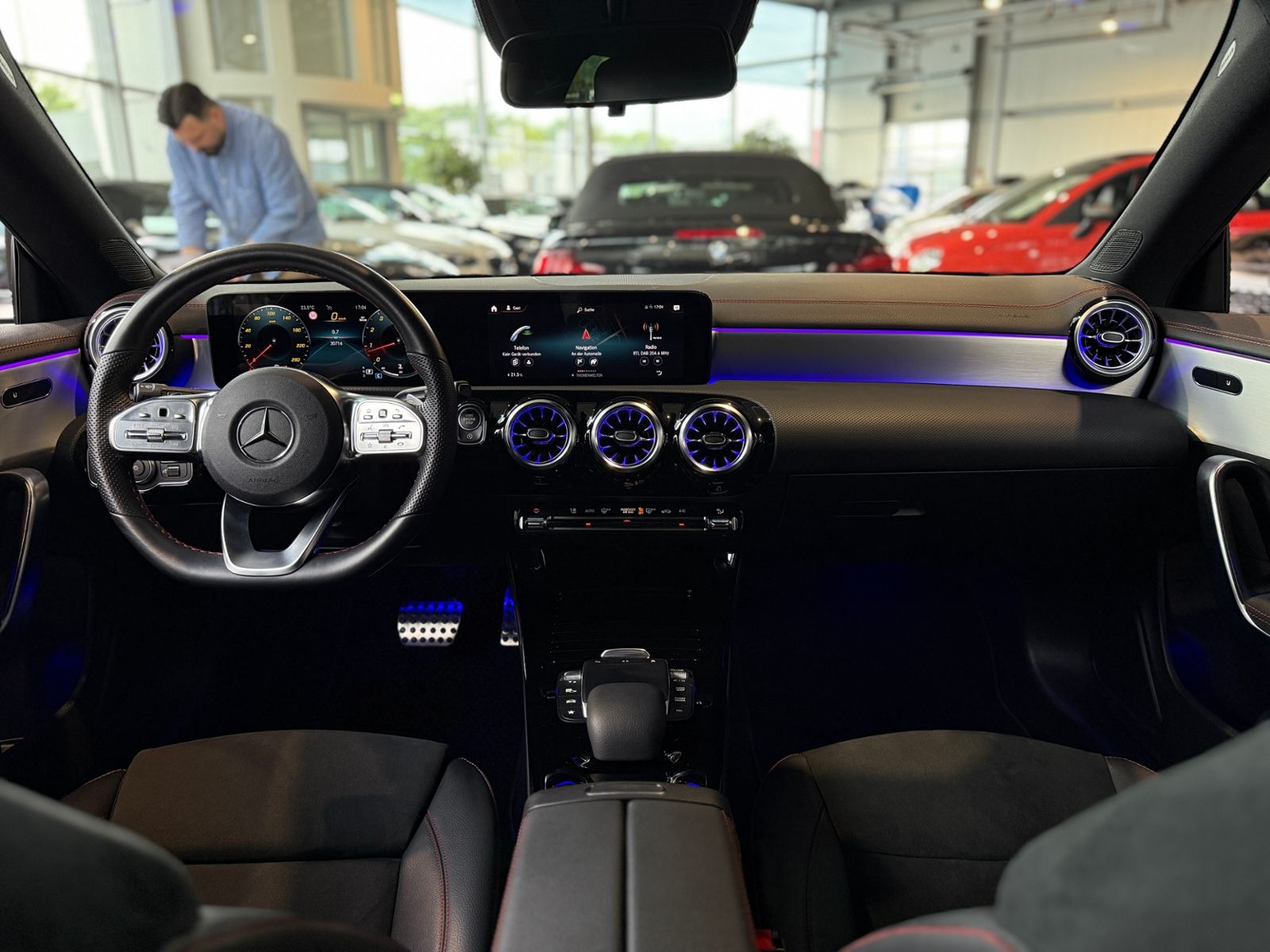 Fahrzeugabbildung Mercedes-Benz CLA 250 Shooting Brake  AMG NIGHT LED NAVI