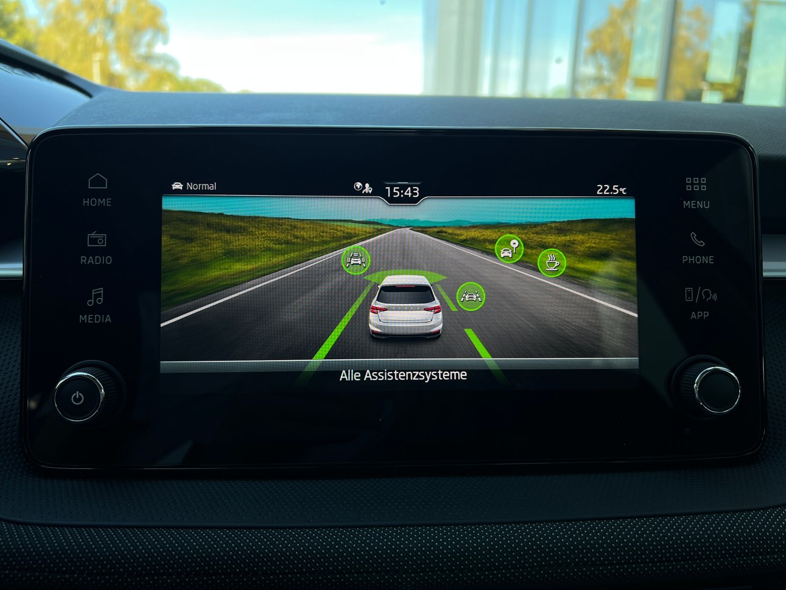 Fahrzeugabbildung SKODA Fabia Selection 1.0 TSI DSG *LED, SmartLink, Kam