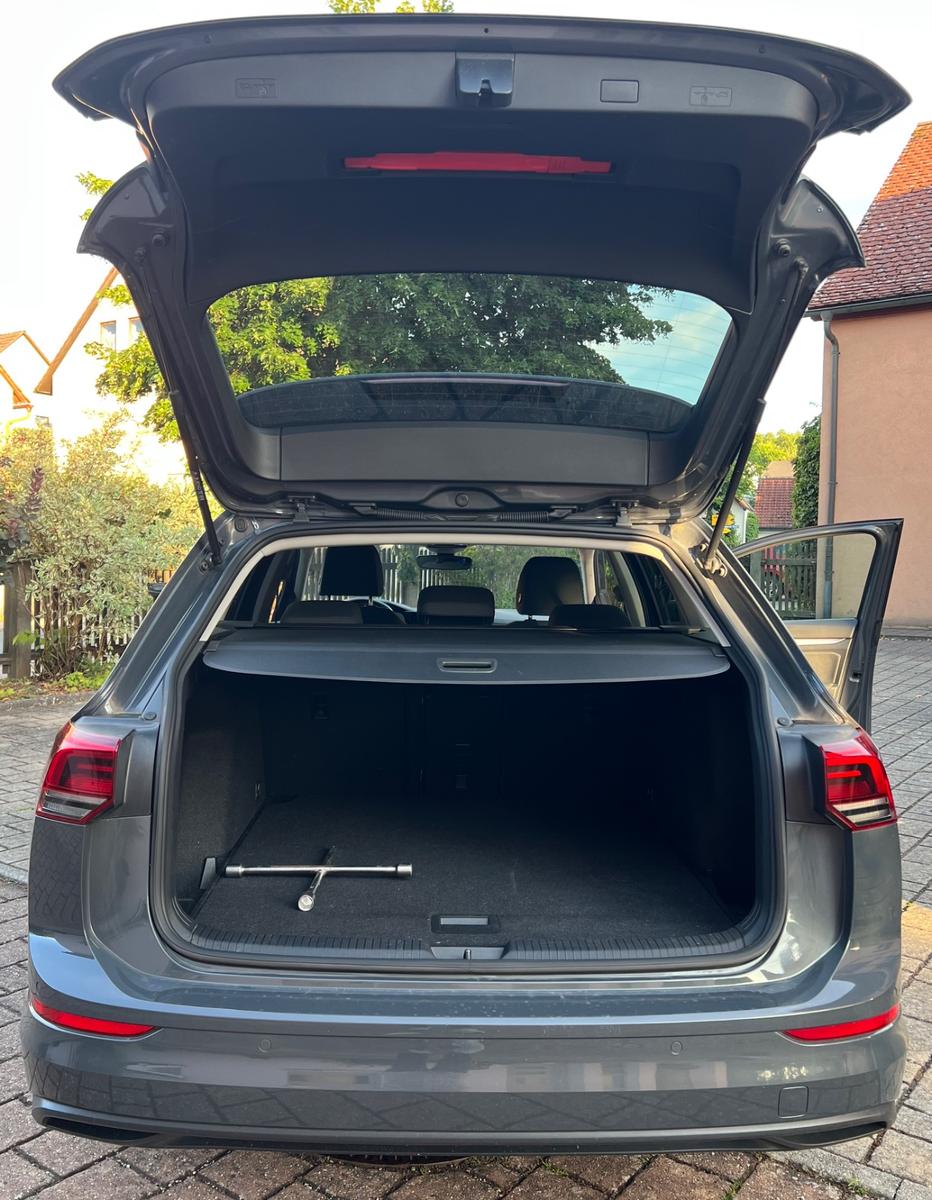 Volkswagen Golf 8 Variant (1.0 TSI OPF Life), миниатюра 8