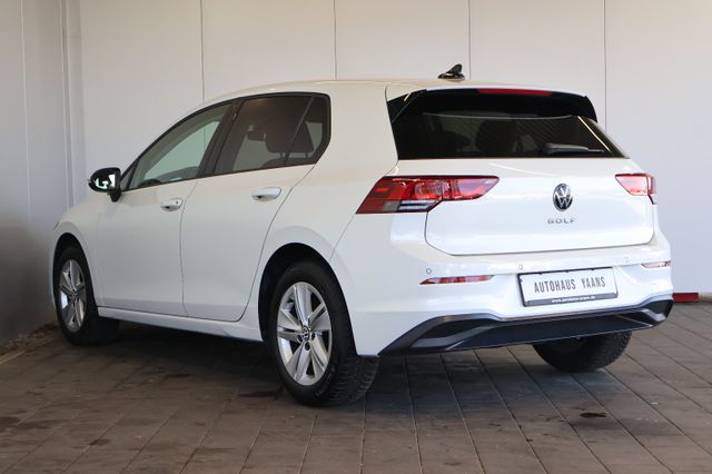 Volkswagen Golf VIII 2.0 TDI Life AID+ACC+LED+KAM+CARPLAY