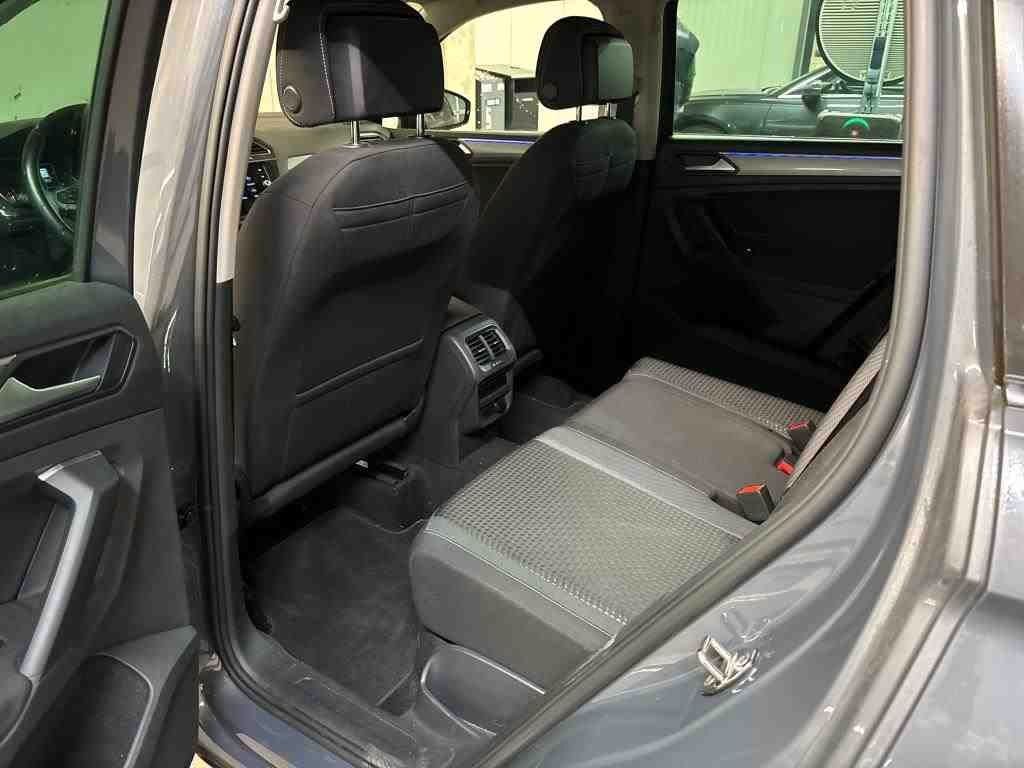 Fahrzeugabbildung Volkswagen Tiguan Active KAMERA 18`NAVI PARKLENK ACC 1.Hd