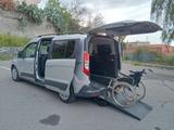 Ford Tourneo Connect Pianale ribassato con rampa - Behindertengerechte Ford Tourneo Connect