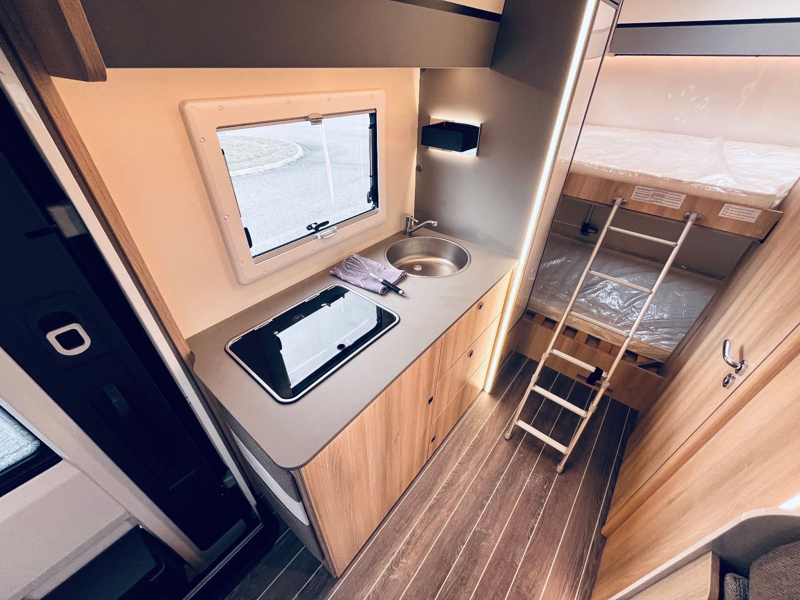 Fahrzeugabbildung NobelART A-9000 - Modell 2026