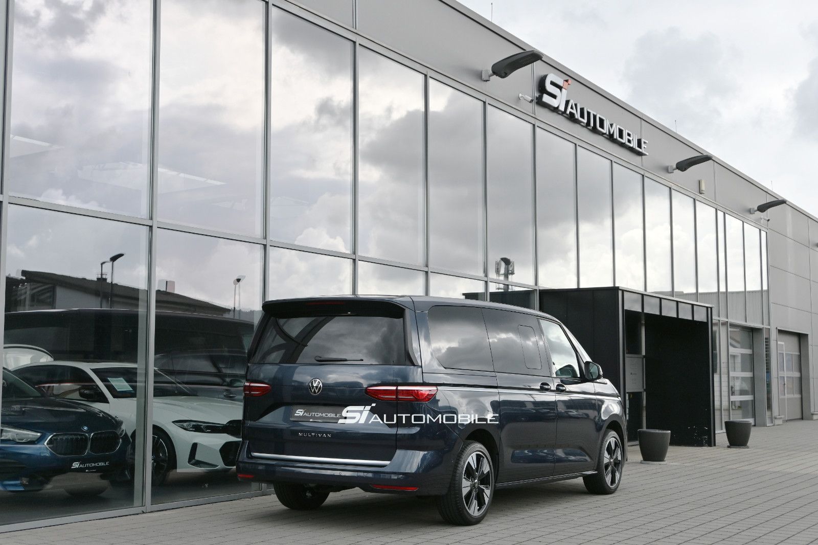 Fahrzeugabbildung Volkswagen T7 Multivan 2,0 TDI DSG Style Lang °UVP 80.587€°
