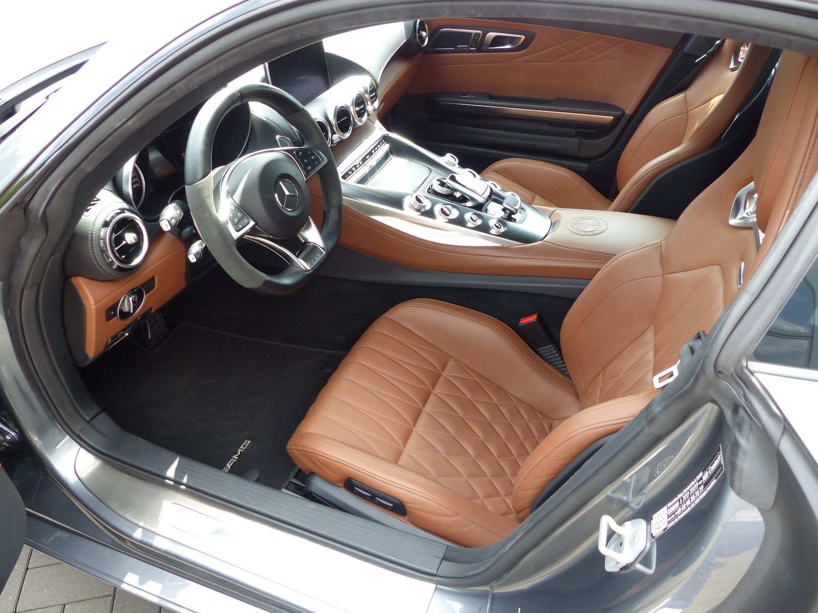 Fahrzeugabbildung Mercedes-Benz AMG GT S Coupe