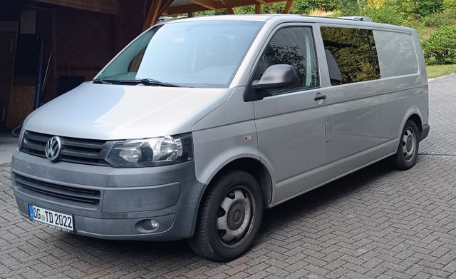 Volkswagen T5 langer Radstand Camper AT-motor 28000 km