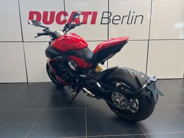 Ducati Diavel V4