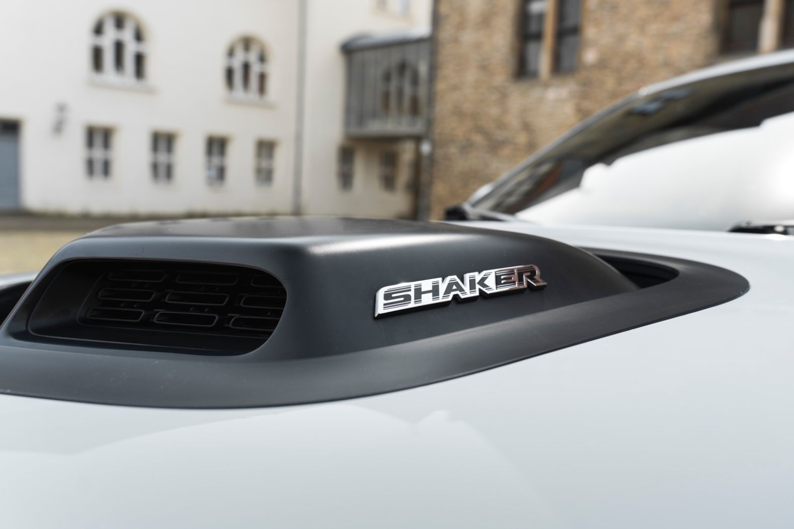 Fahrzeugabbildung Dodge Challenger 5.7L  R/T SHAKER CARPLAY KAM ALPINE