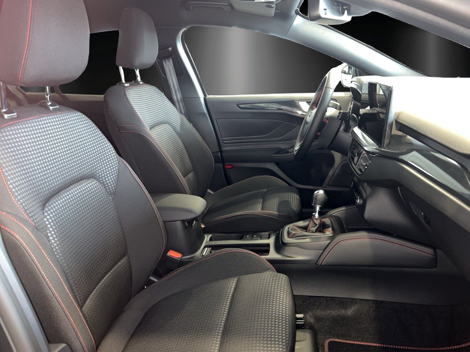 Fahrzeugabbildung Ford Ford Focus Turnier ST-Line X B&O PDC Heck. Elek.