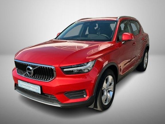 Volvo XC40 Momentum*