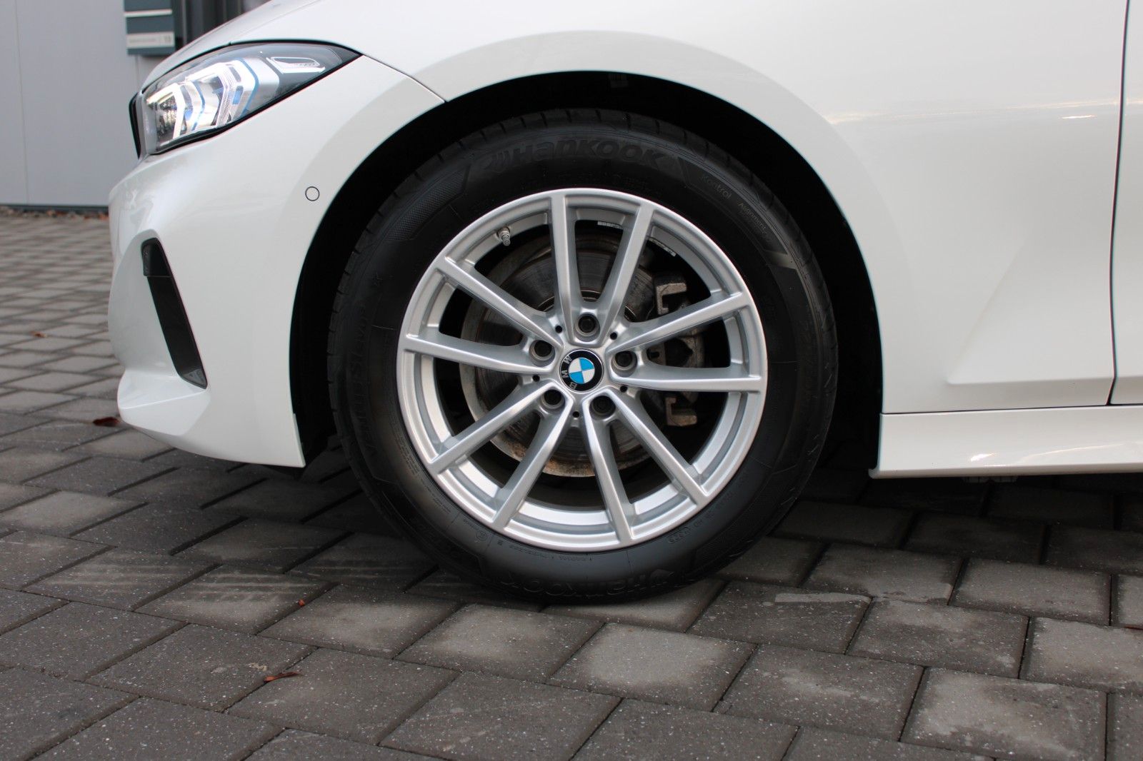 BMW 318d Touring LEDER AHK PDC LED NAVI SHZ foto 13