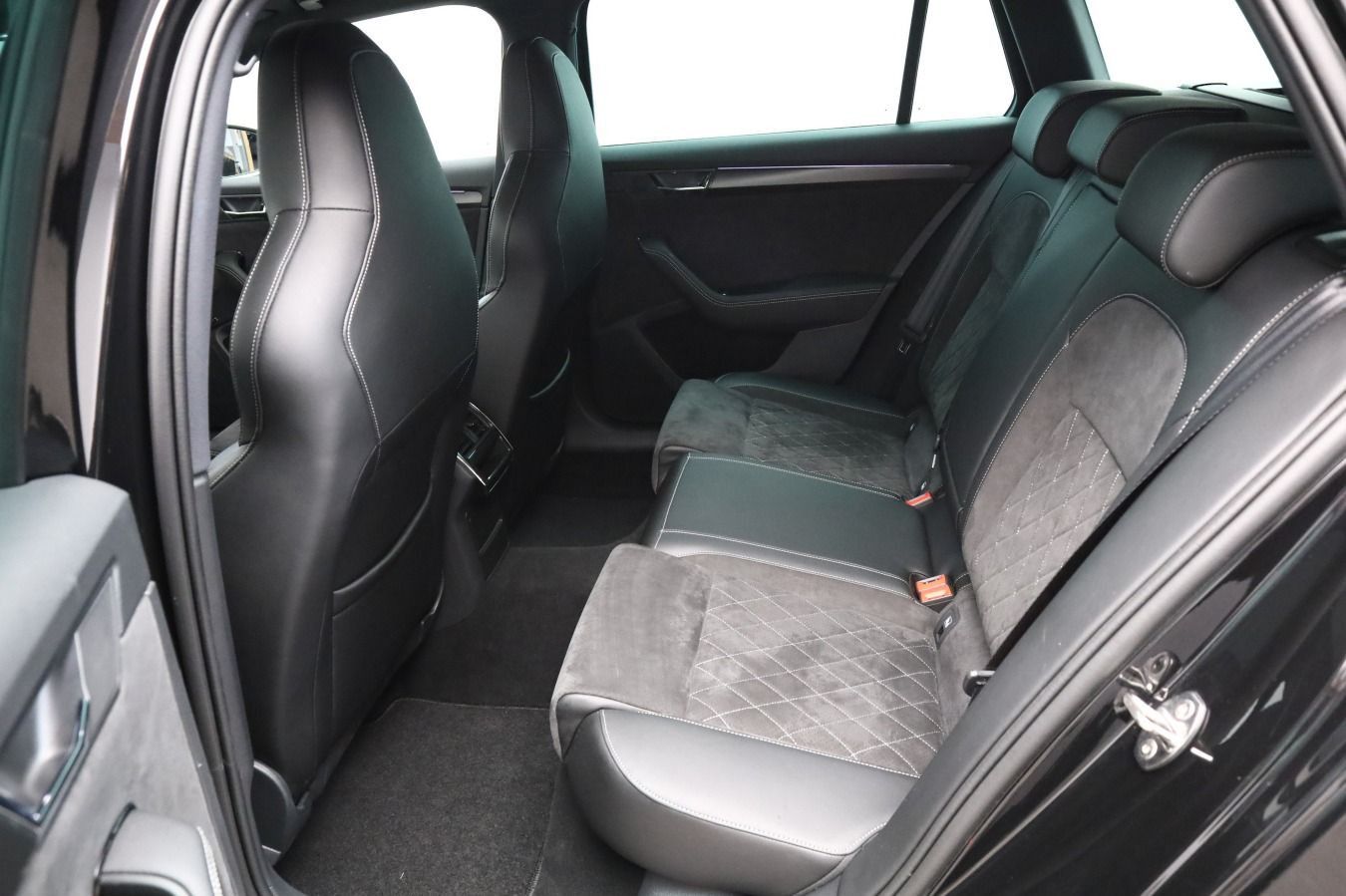 Skoda Superb - Bild 9