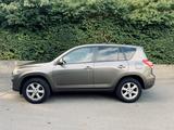 Toyota RAV 4 2,0-l-Valvematic 4x2 Travel Travel - Toyota RAV 4 Gebrauchtwagen in Hamburg
